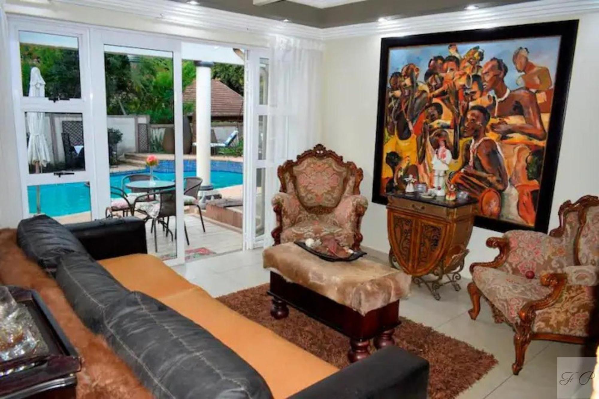 The Giraffe Room At Frederick'S Place พริทอเรีย ภายนอก รูปภาพ