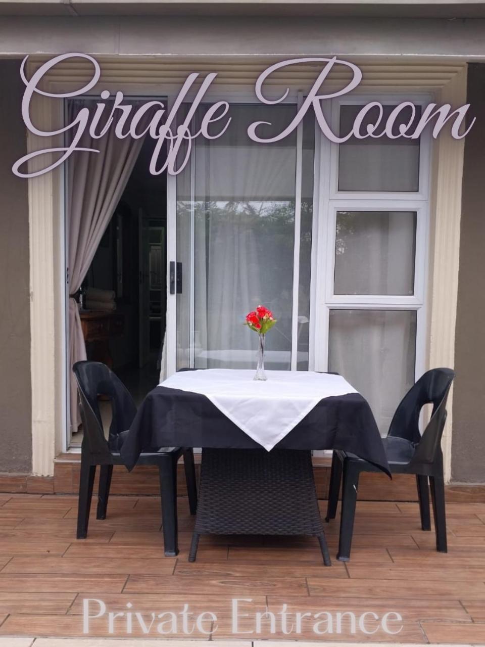 The Giraffe Room At Frederick'S Place พริทอเรีย ภายนอก รูปภาพ